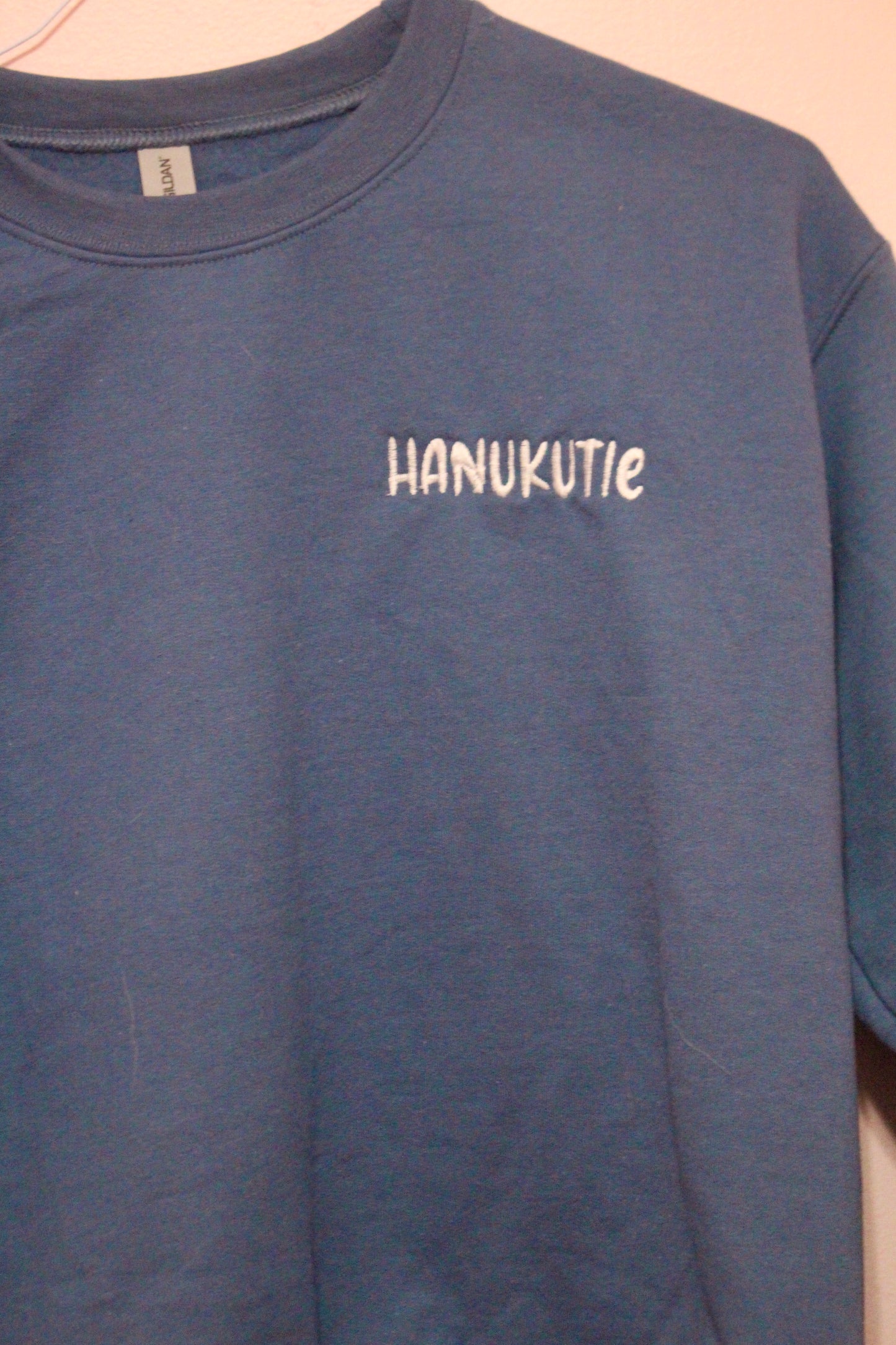 Hanukutie sweater