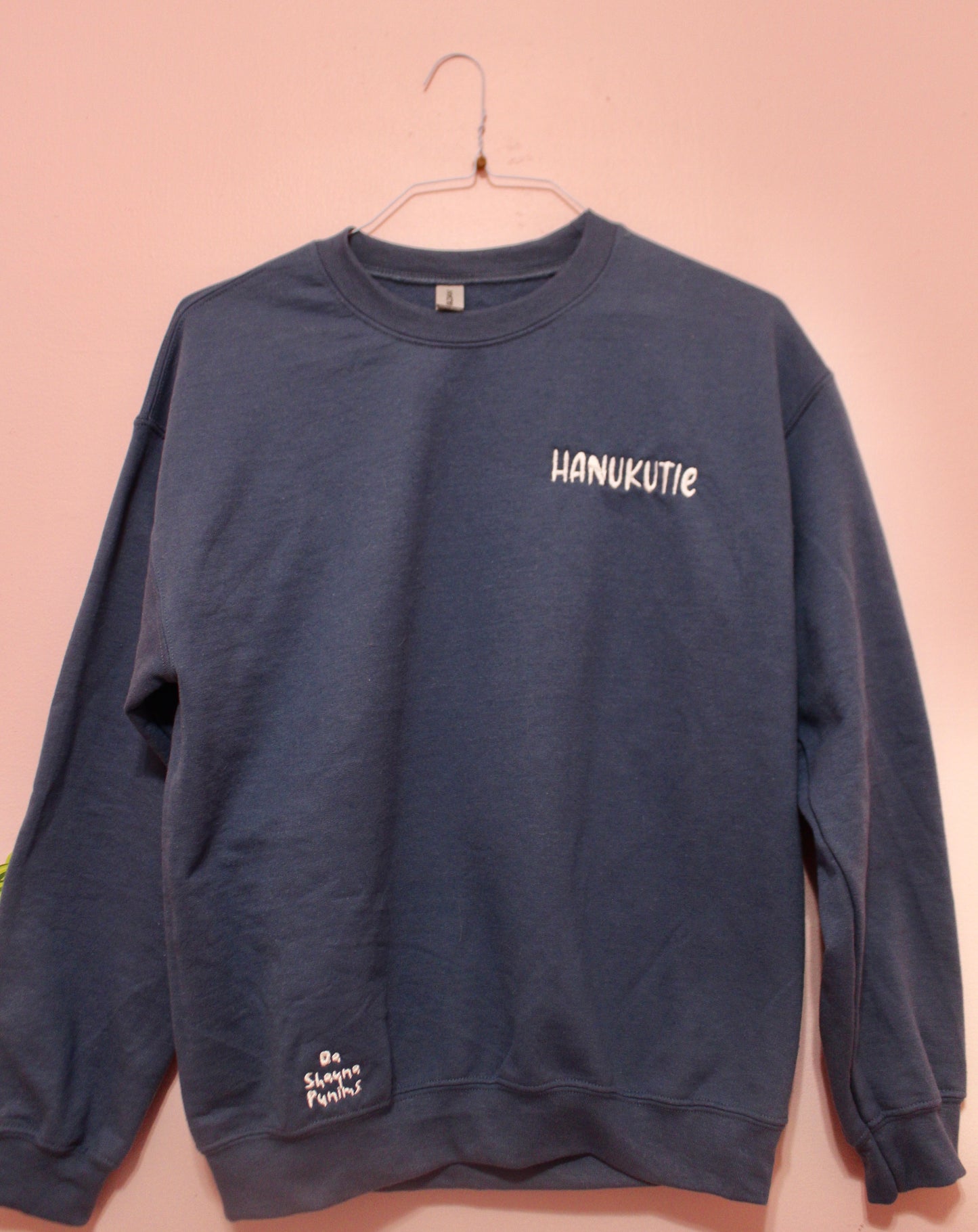 Hanukutie sweater
