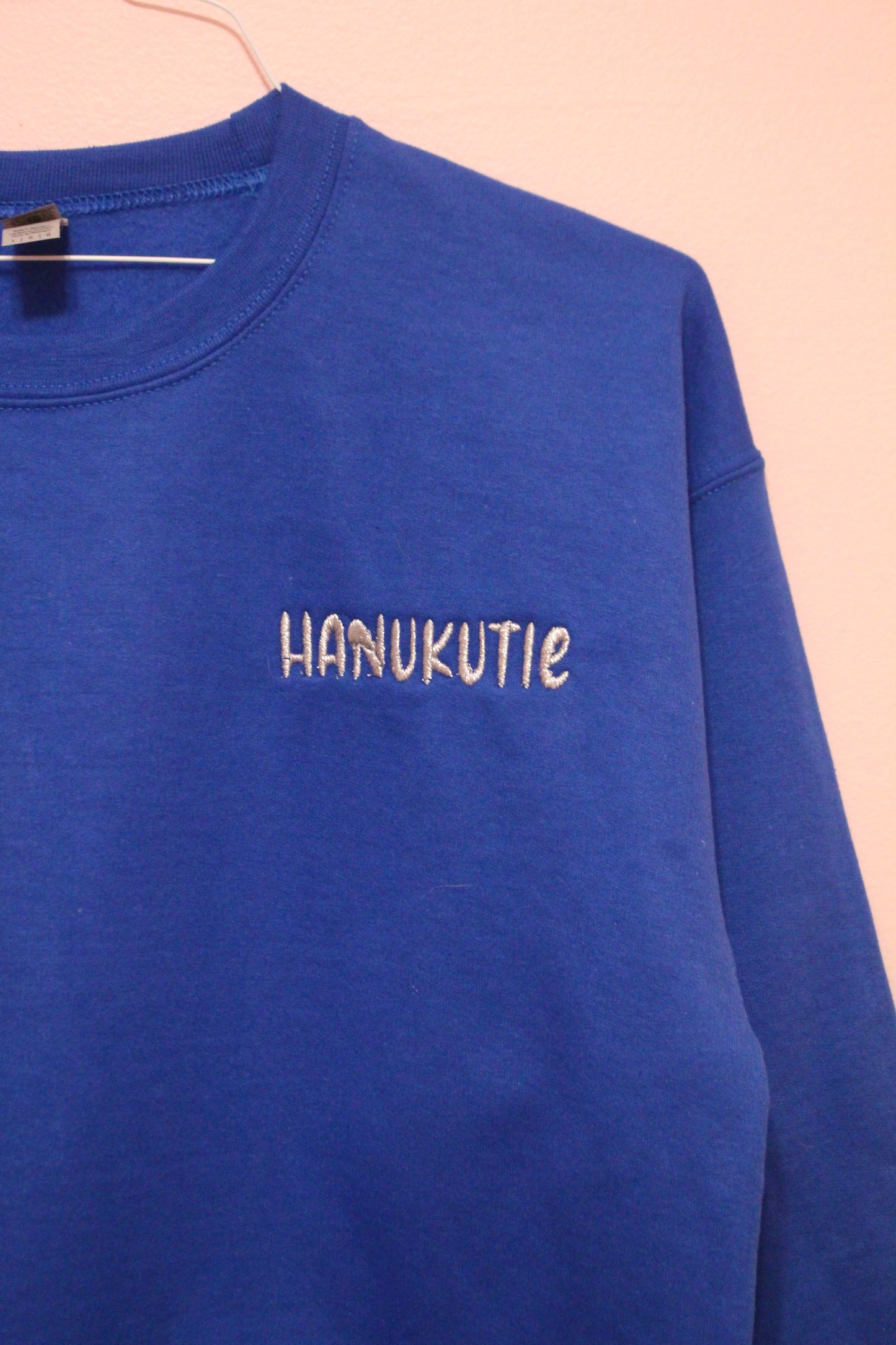 Hanukutie sweater