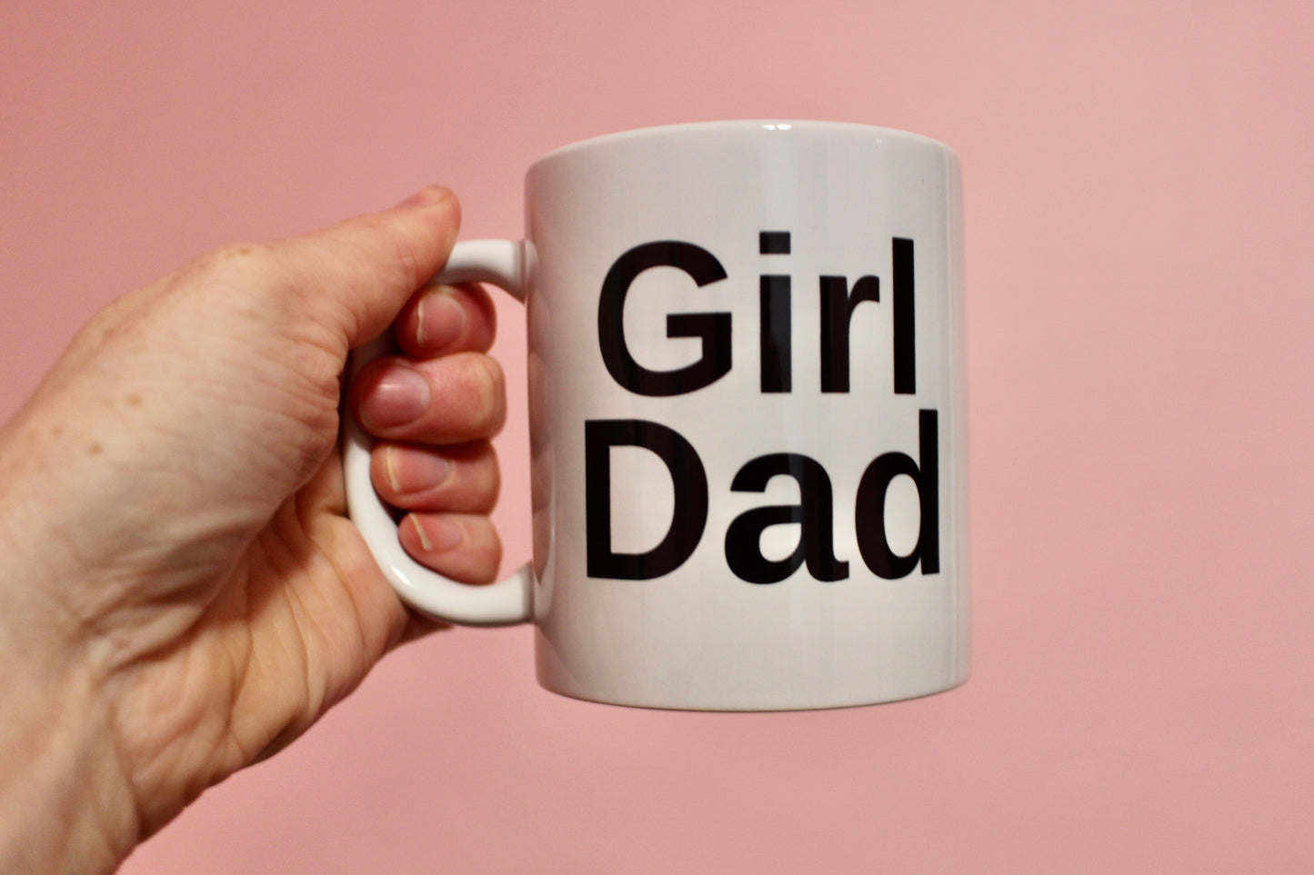 Girl Dad Mug in English and Hebrew